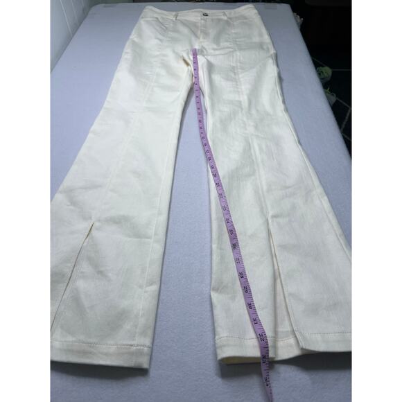 Cinq á Sept Shanis Pant High Waist Flare with Slit  Color Creme Size 10. NWOT - Picture 2 of 12